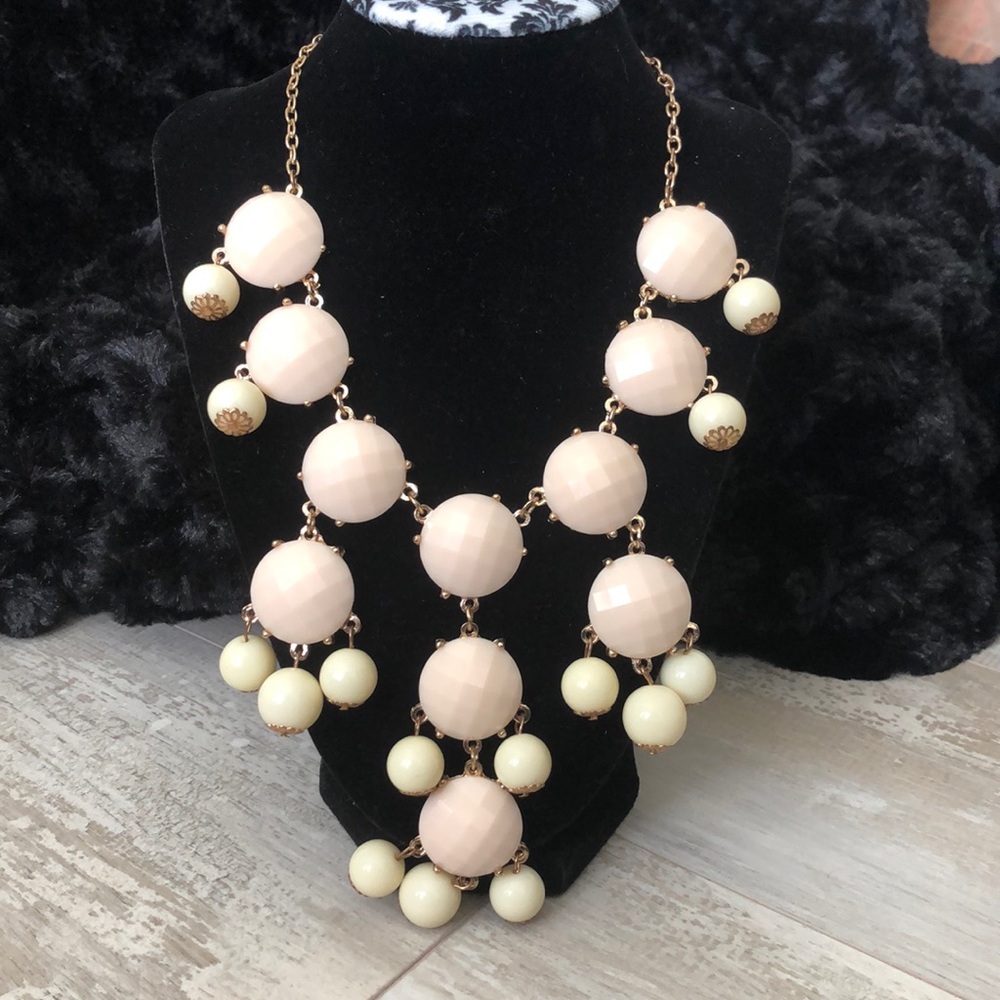 Statement Necklace ivory